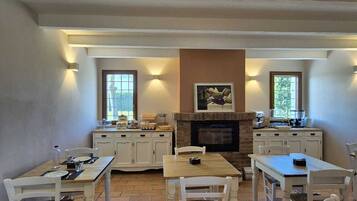 Tägliches inbegriffenes Frühstücksbuffet