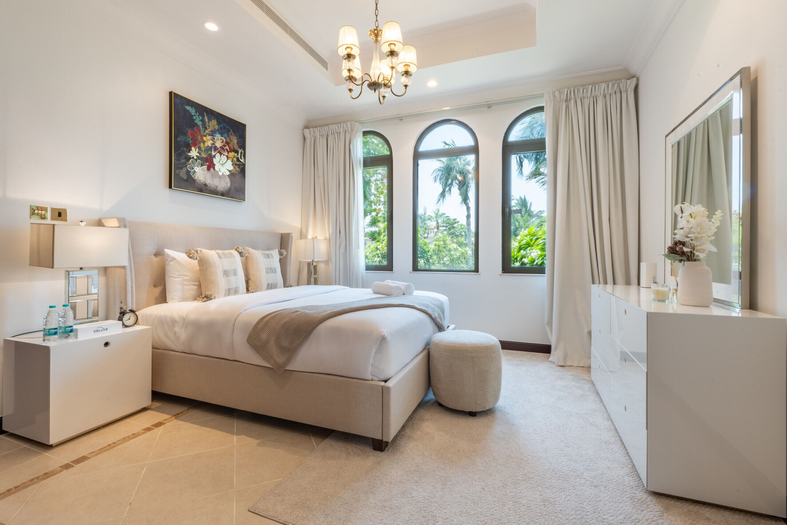 4 soverom, safe på rommet, strykejern/-brett og wi-fi (inkludert)