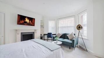 1 bedroom, iron/ironing board, WiFi, bed sheets