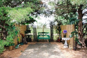 Property grounds - #1 ~ Modern Hunting One Room Cabin ~ Wheelchair Accessible Cabin (Toronto)