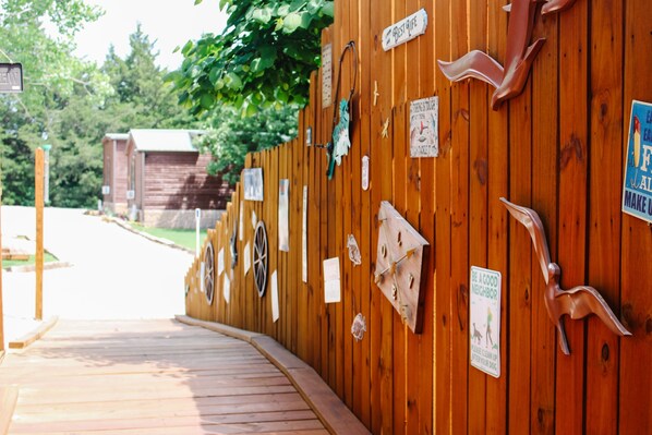 Studio | Property grounds - #1 ~ Modern Hunting One Room Cabin ~ Wheelchair Accessible Cabin (Toronto)