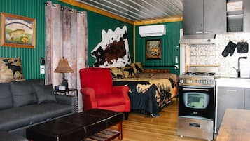 Studio | Interior