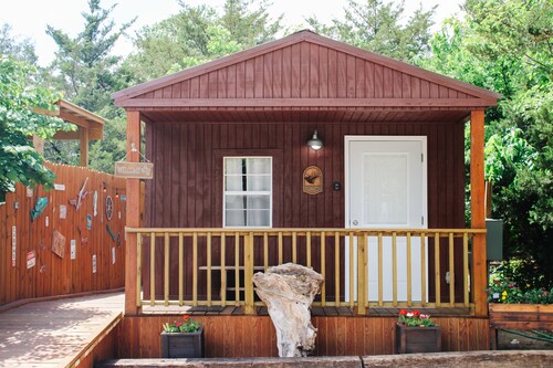 #1 ~ Modern Hunting One Room Cabin ~ Wheelchair Accessible Cabin