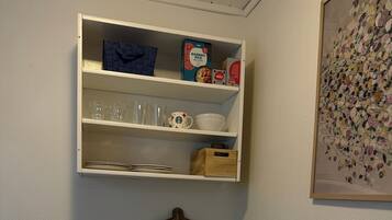 Departamento, 1 habitación, patio, vista al jardín | Interior