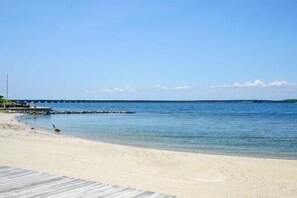 Condo, 3 Bedrooms | Beach - Sunset Island - 39 Fountain Drive West 3f 3 Bedroom Condo (Ocean City)