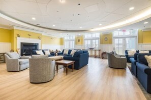 Condo, 3 habitaciones | Área de sala de estar