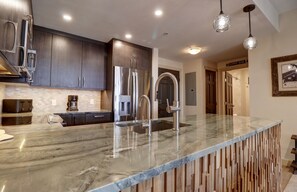 Private kitchen - Pp409 Passage Point 2 Bedroom Condo (Copper Mountain)