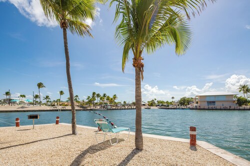 JUDY'S PLACE ~ 2 Bedroom, 1 Bathroom Home in Venture Out Community!