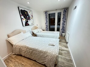 3 dormitorios, tabla de planchar con plancha, wifi y ropa de cama