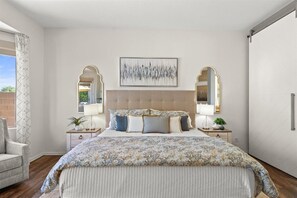 3 habitaciones, tabla de planchar con plancha, wifi y ropa de cama 