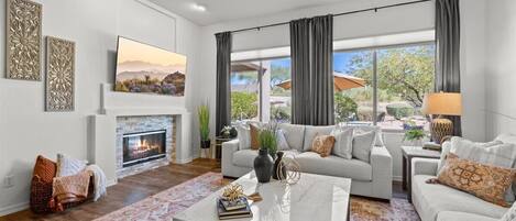 TV connectée, cheminée, espaces bureaux