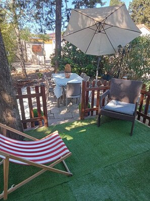 Outdoor dining - Vacations in the south, 20km from the sea, family campsite (Le Muy)