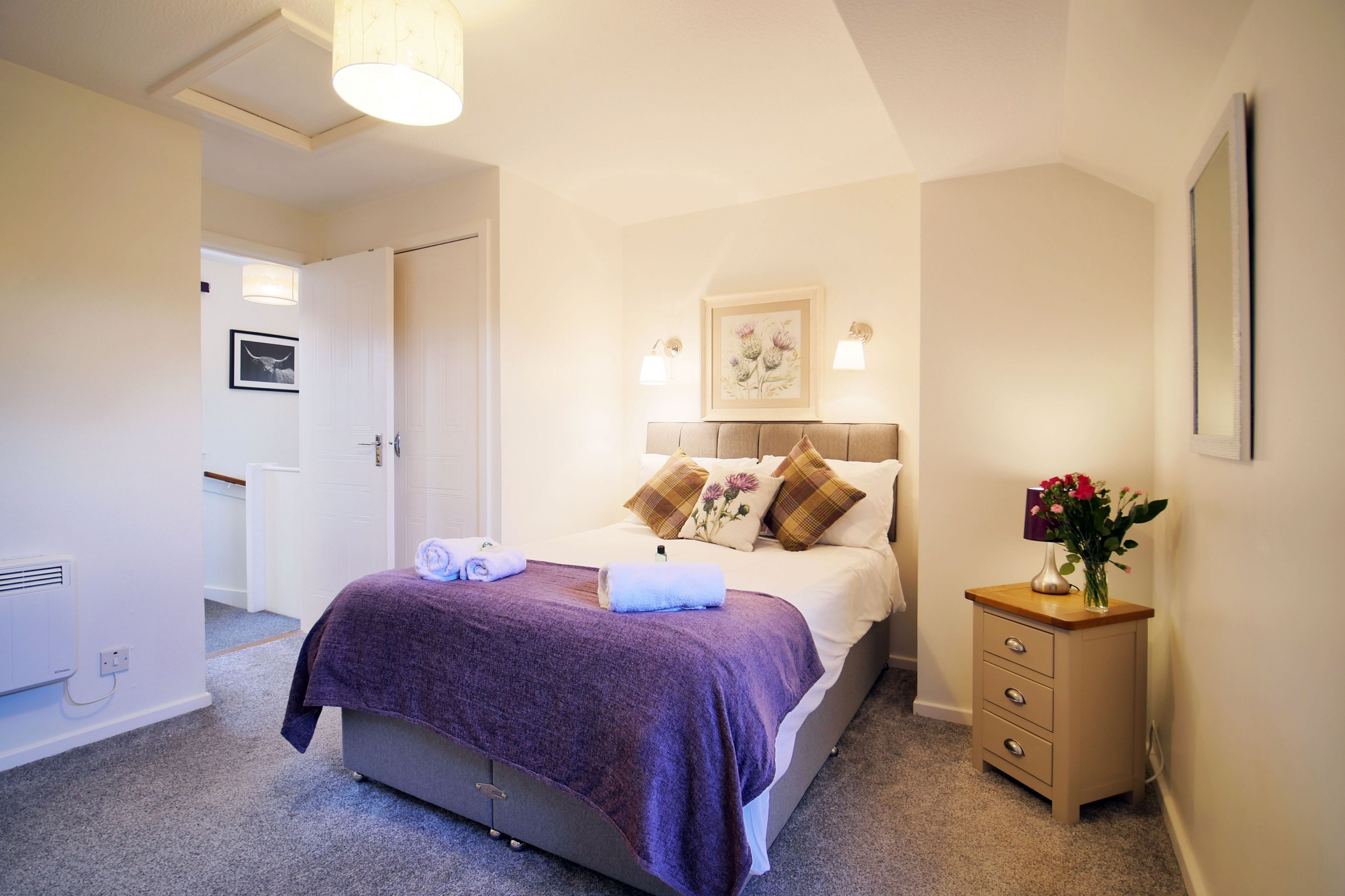 3 slaapkamers, een strijkplank/strijkijzer, gratis wifi, beddengoed