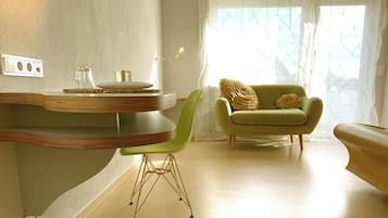 Double Room | Living area | TV