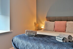 2 slaapkamers, een strijkplank/strijkijzer, gratis wifi, beddengoed