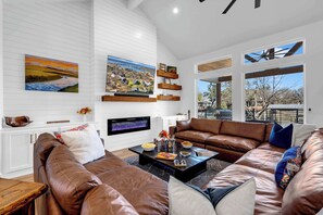 Smart TV, fireplace, table football, ping pong