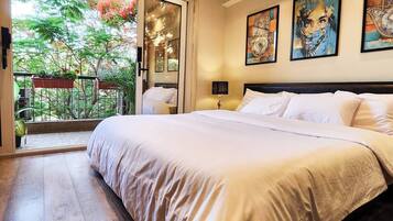 2 bedrooms, desk, iron/ironing board, WiFi