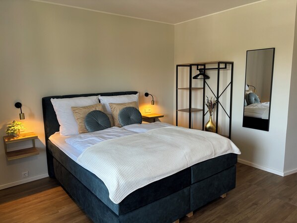 1 bedroom, free WiFi, bed sheets - Studio apartment with forest view at the Teutoburg Forest (Bad Rothenfelde)