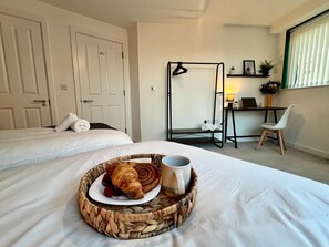 2 bedrooms, WiFi, bed sheets