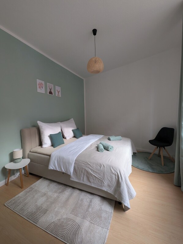 1 chambre, lit parapluie, Wi-Fi, draps fournis