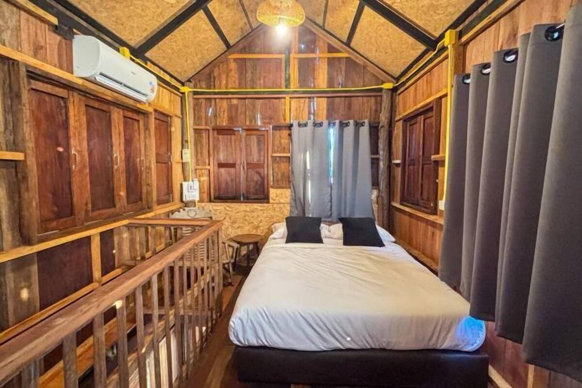 Individually decorated, individually furnished, free WiFi, bed sheets