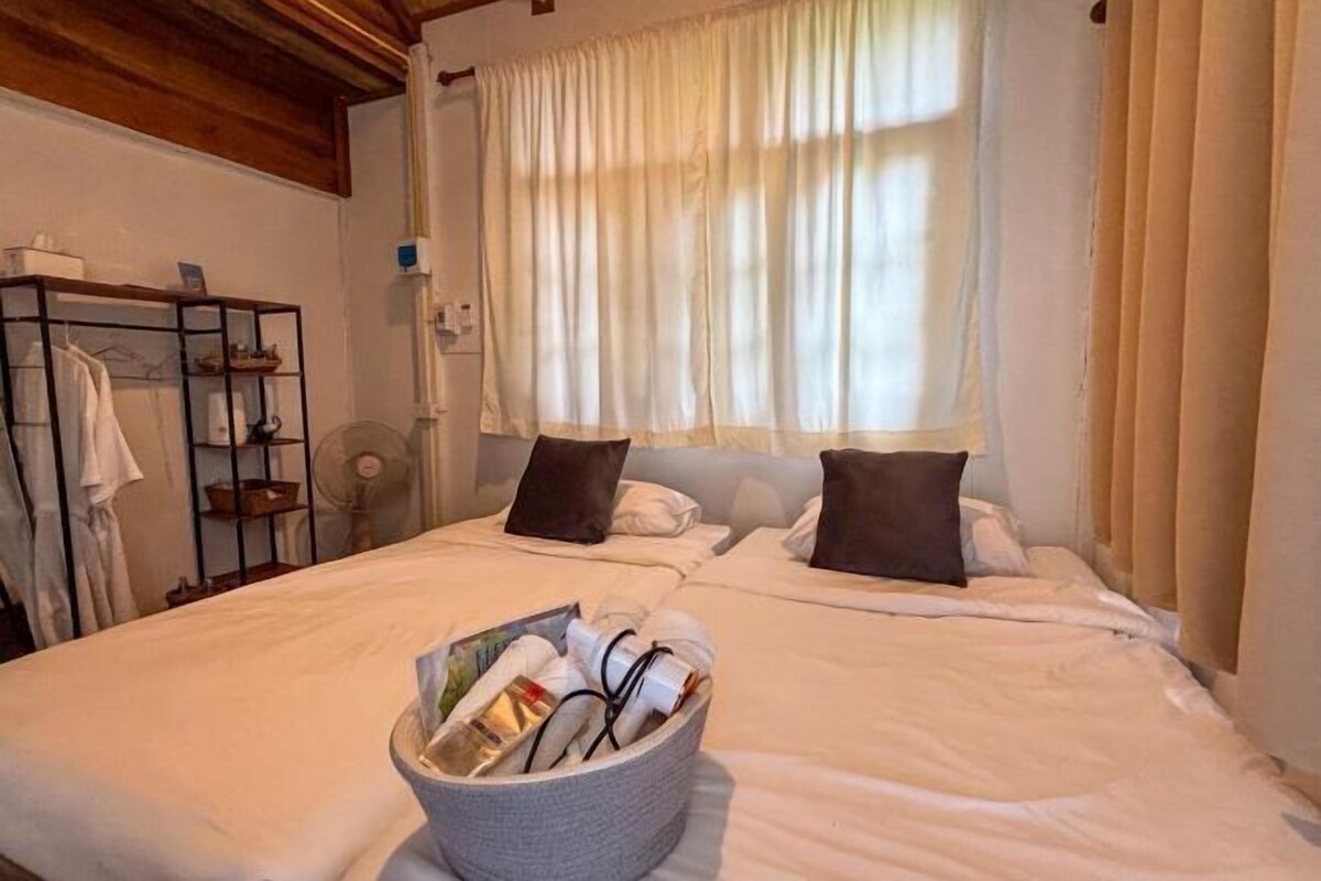 WiFi (free), individually decorated, individually furnished, bed sheets