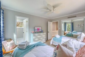 3 bedrooms, desk, iron/ironing board, travel cot - MyStay at 7649 Huntington Villa - Lagoon Views, Beach, Pool & Family Essentials! (Hilton Head Island)