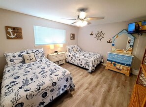 2 bedrooms, iron/ironing board, free WiFi, bed sheets