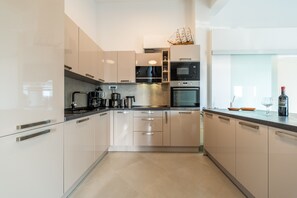 Fridge, microwave, oven, stovetop