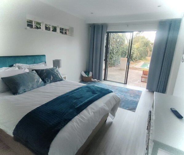 4 bedrooms, iron/ironing board, bed sheets