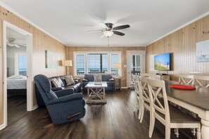 Interior - Oceanfront East side of 1/2 Duplex with 3 Bedroom & 2 Bathrooms (Emerald Isle)