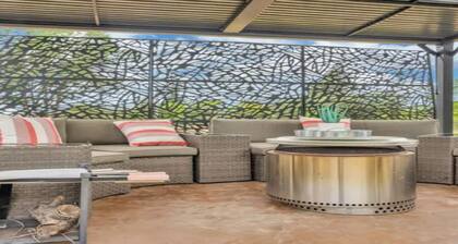 Granite Bay Getaway - Relaxing oasis with Jacuzzi.