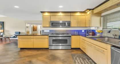 Granite Bay Getaway - Relaxing oasis with Jacuzzi.