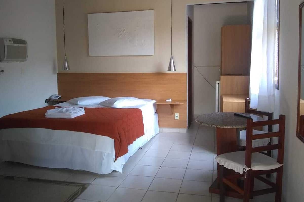 1 bedroom, desk, laptop workspace, free WiFi