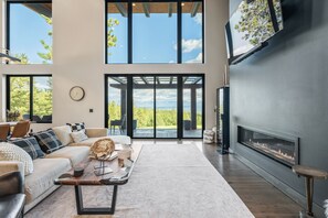 TV connectée, cheminée