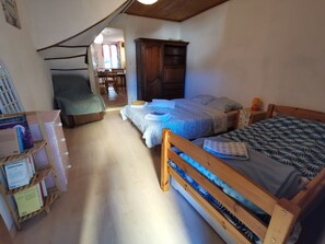 1 quarto, roupa de cama