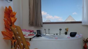 Couples treatment rooms, sauna, hot tub, hot springs, Turkish bath - Panorama Pyramids Jacuzzi (Giza)