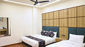 Deluxe Double Room | Desk, free WiFi