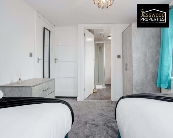 6 soveværelser, strygejern/strygebræt, Wi-Fi, sengetøj