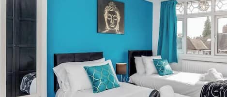 3 bedrooms, iron/ironing board, WiFi, bed sheets