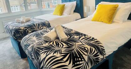 Contractor Friendly | 2 Bath |Free Parking | Wifi