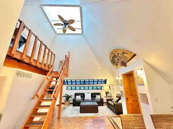 Smart TV, books - ☀KING BED RETREAT →HOT TUB,AC, 15 MIN🏔HIKING (Topanga)