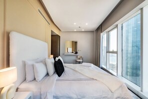 4 bedrooms, desk, iron/ironing board, free WiFi
