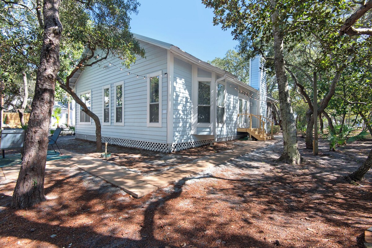 Photo 37 of 🏖️Crystal Beach Cottage-Private Beach Access-Dog Friendly🐾Beachwood Bliss