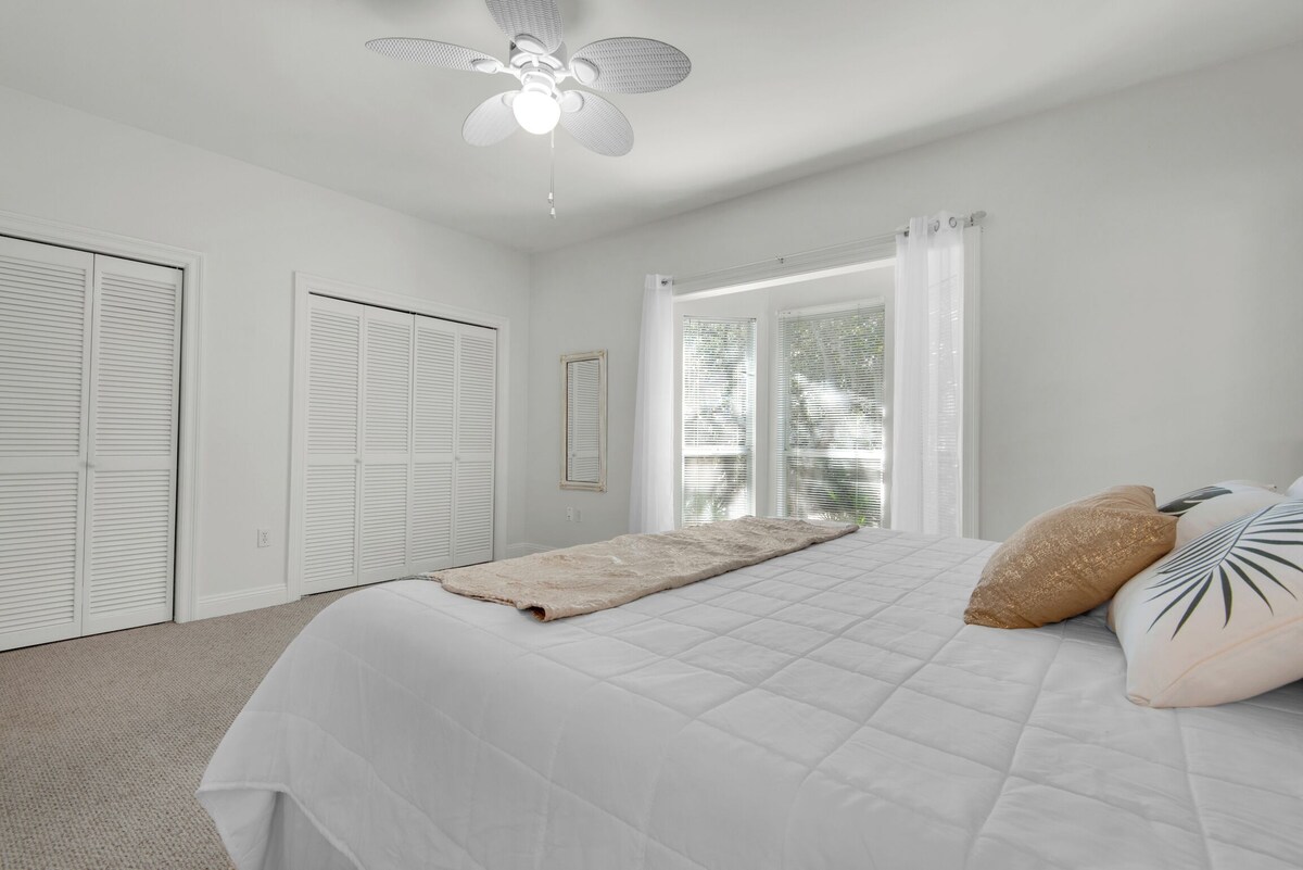 Photo 24 of 🏖️Crystal Beach Cottage-Private Beach Access-Dog Friendly🐾Beachwood Bliss
