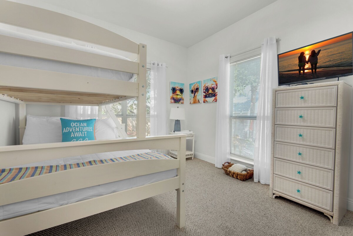 Photo 27 of 🏖️Crystal Beach Cottage-Private Beach Access-Dog Friendly🐾Beachwood Bliss