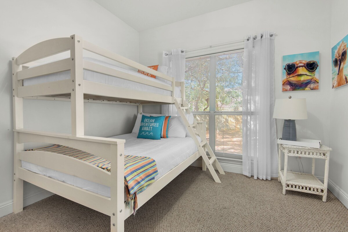 Photo 28 of 🏖️Crystal Beach Cottage-Private Beach Access-Dog Friendly🐾Beachwood Bliss