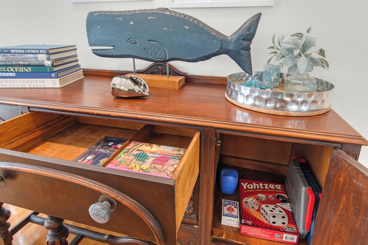 Photo 13 of 🏖️Crystal Beach Cottage-Private Beach Access-Dog Friendly🐾Beachwood Bliss