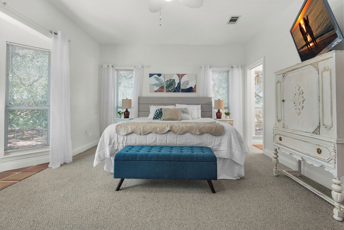 Photo 22 of 🏖️Crystal Beach Cottage-Private Beach Access-Dog Friendly🐾Beachwood Bliss