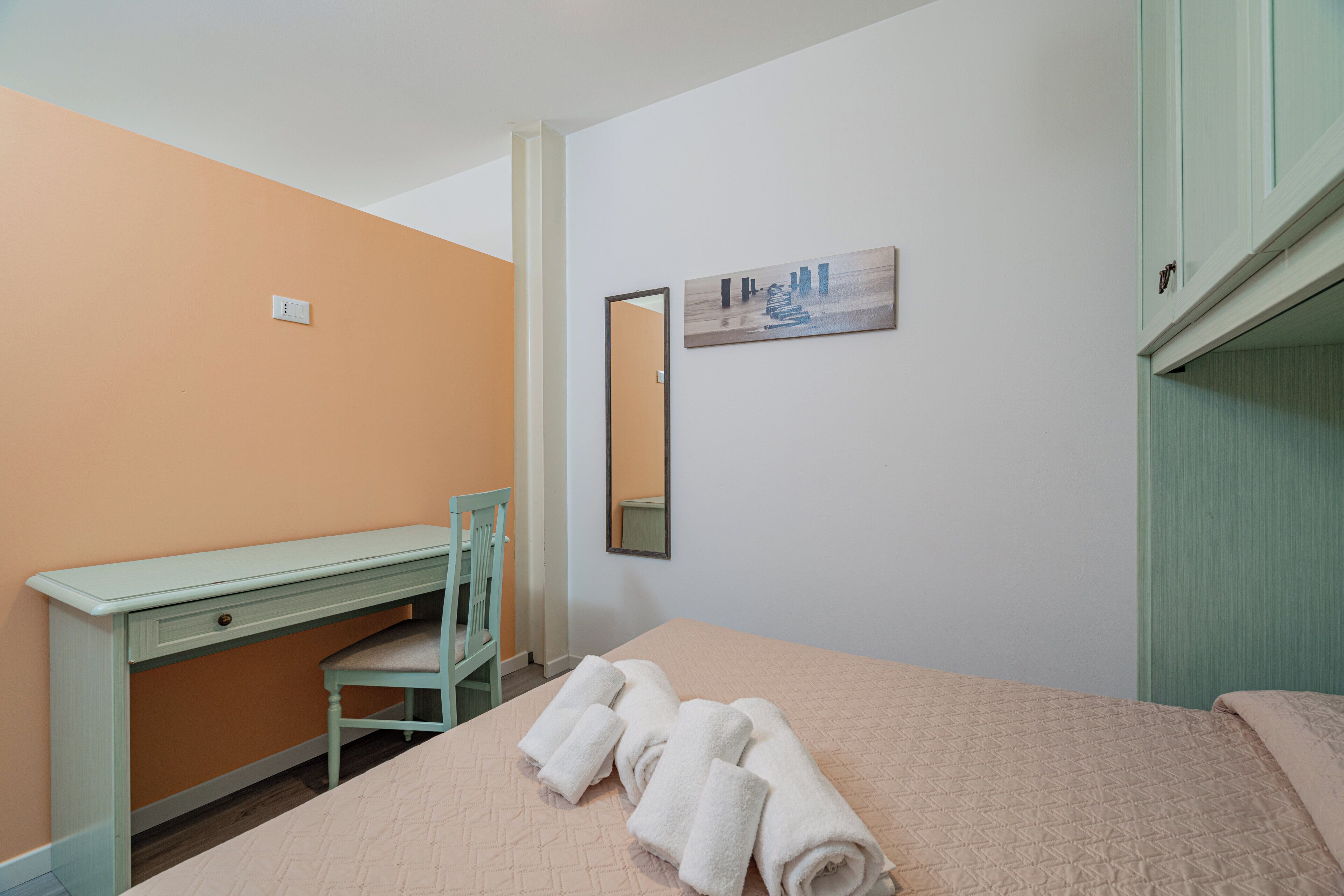 Standard Studio, 1 Double Bed | Blackout drapes, iron/ironing board, WiFi (free)